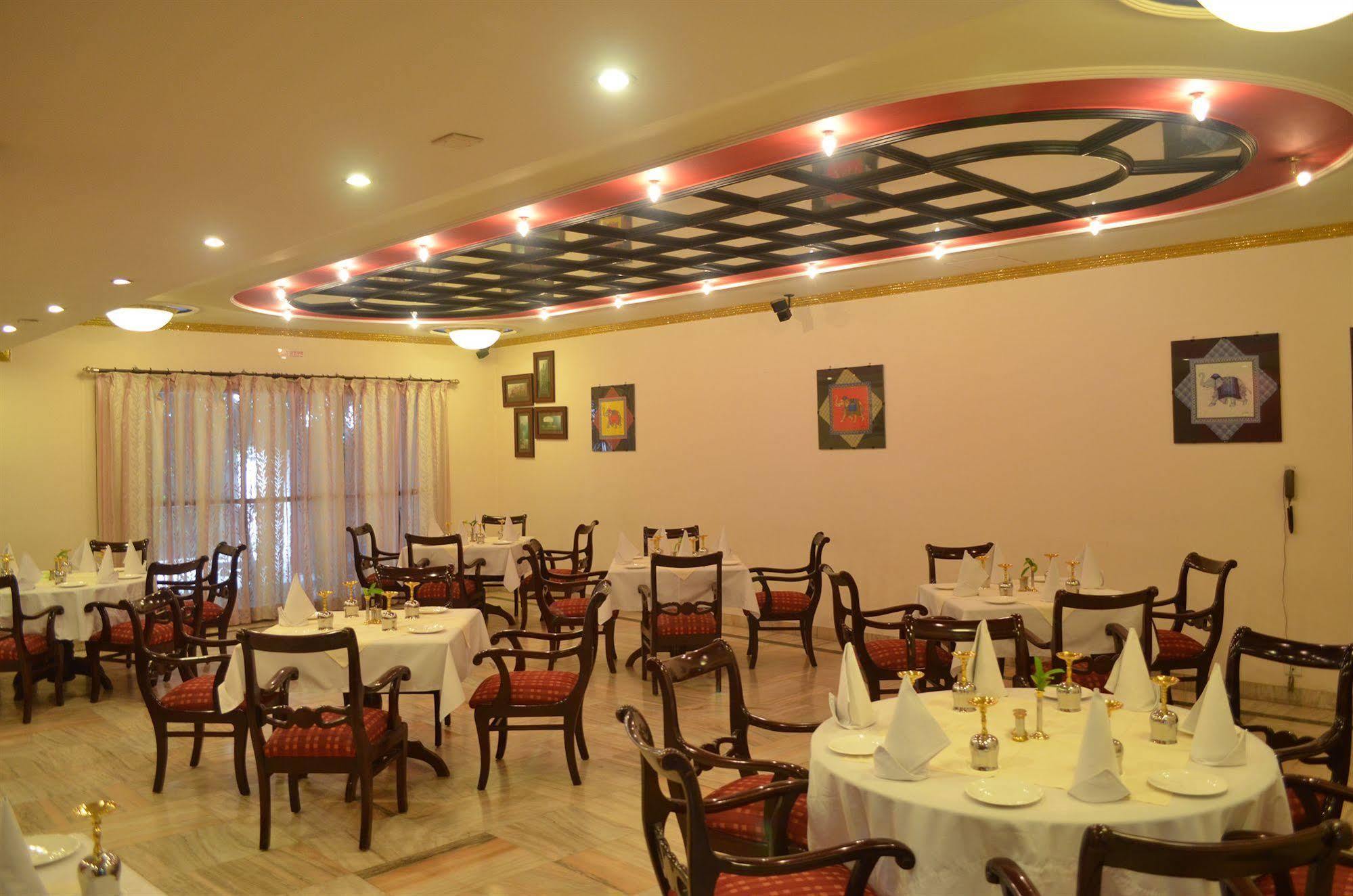 Shri Radha Brij Vasundhara Resort & Spa Govardhan Exterior photo